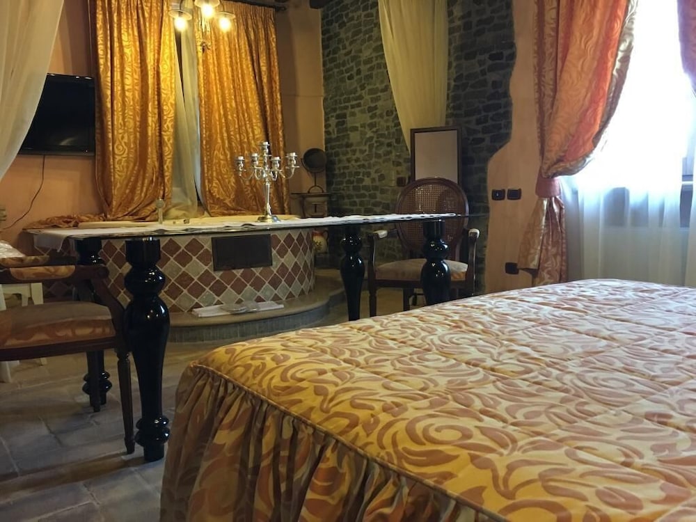 Relais Castrum Boccea — Hotel rooms in Rome, Lazio