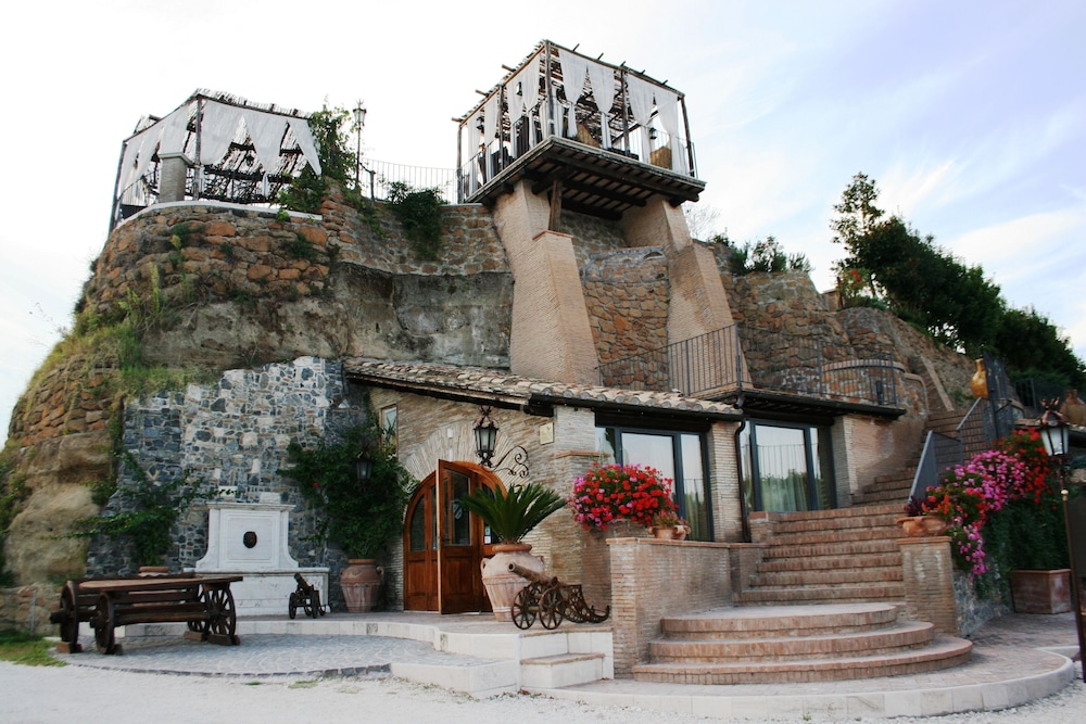 Relais Castrum Boccea — Hotel building in Rome, Lazio