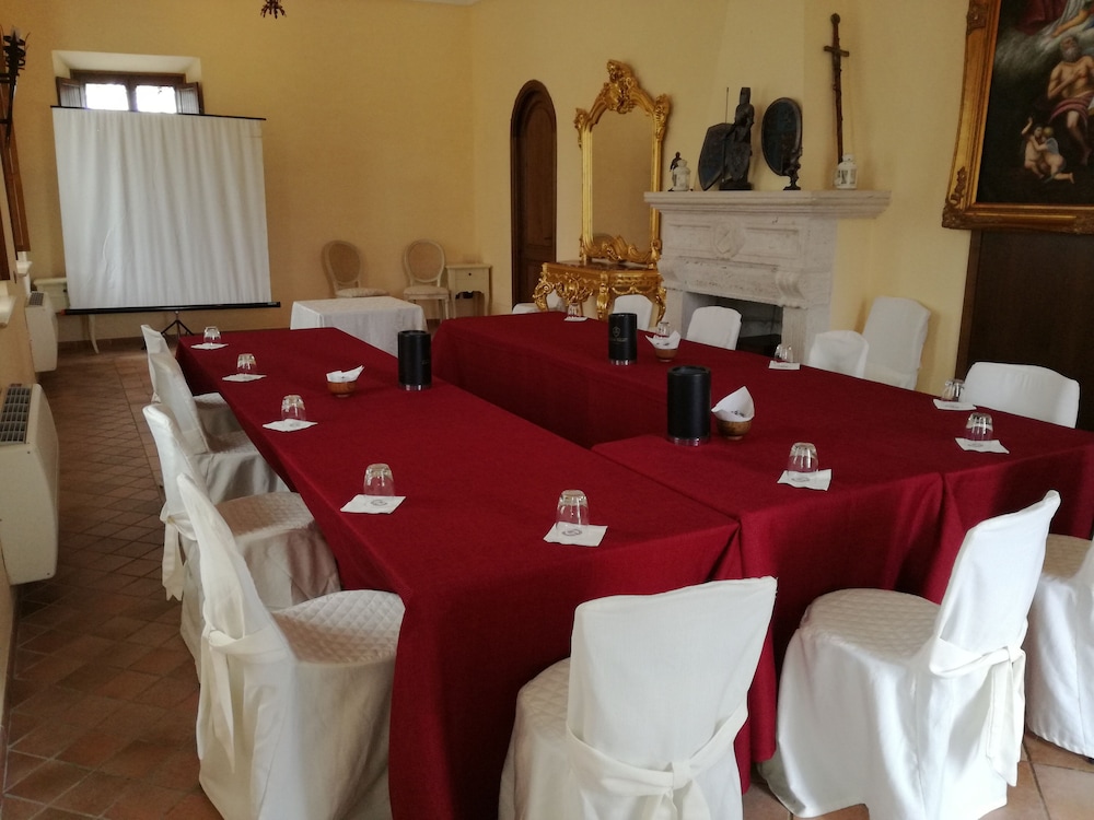 Relais Castrum Boccea — Restaurant & bars in Rome, Lazio