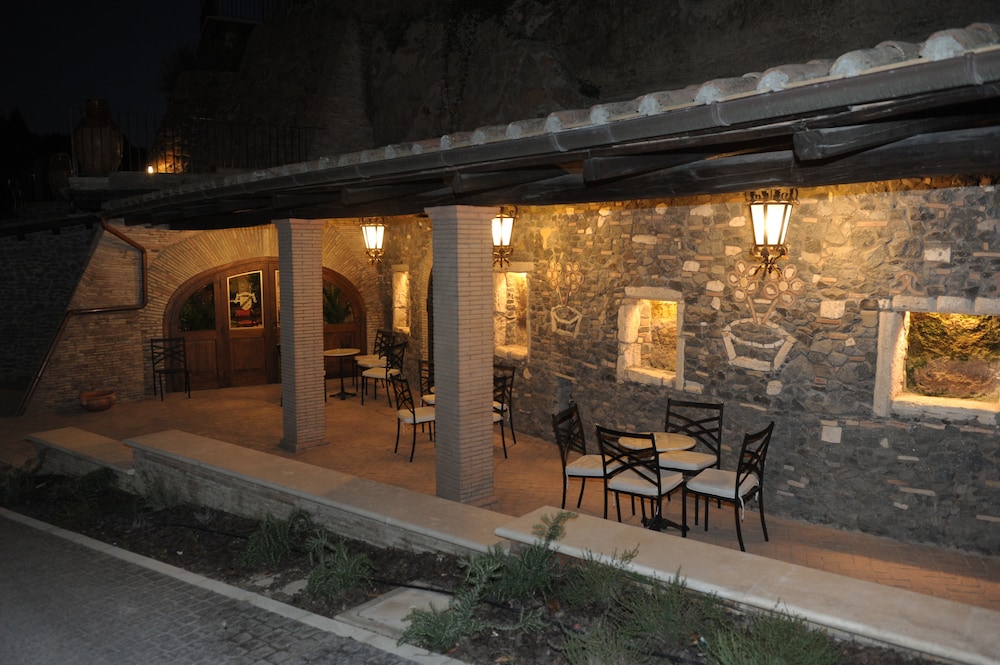 Relais Castrum Boccea — Restaurant & bars in Rome, Lazio