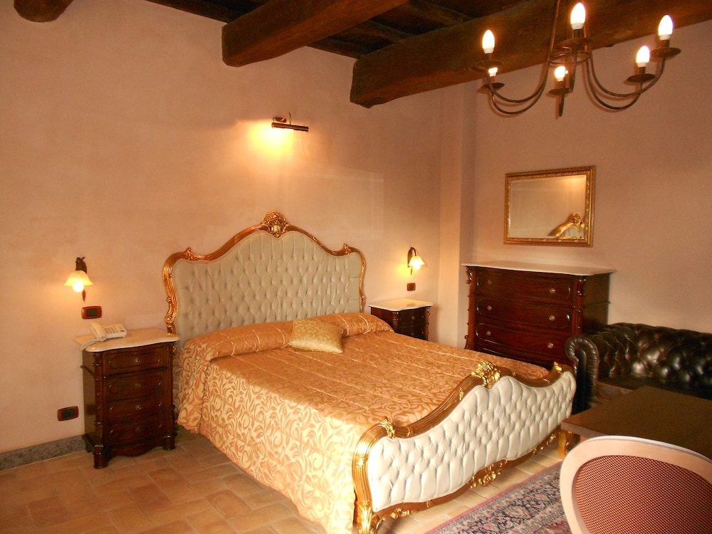 Relais Castrum Boccea — Hotel rooms in Rome, Lazio