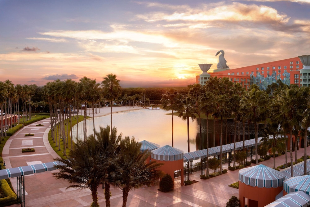 Walt Disney World Dolphin — Hotel building in Walt Disney World Resort, Florida