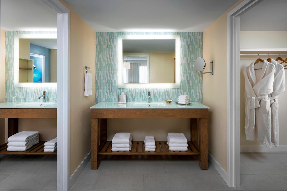 Walt Disney World Dolphin — Hotel rooms in Walt Disney World Resort, Florida