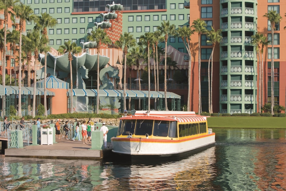 Walt Disney World Dolphin — Hotel building in Walt Disney World Resort, Florida