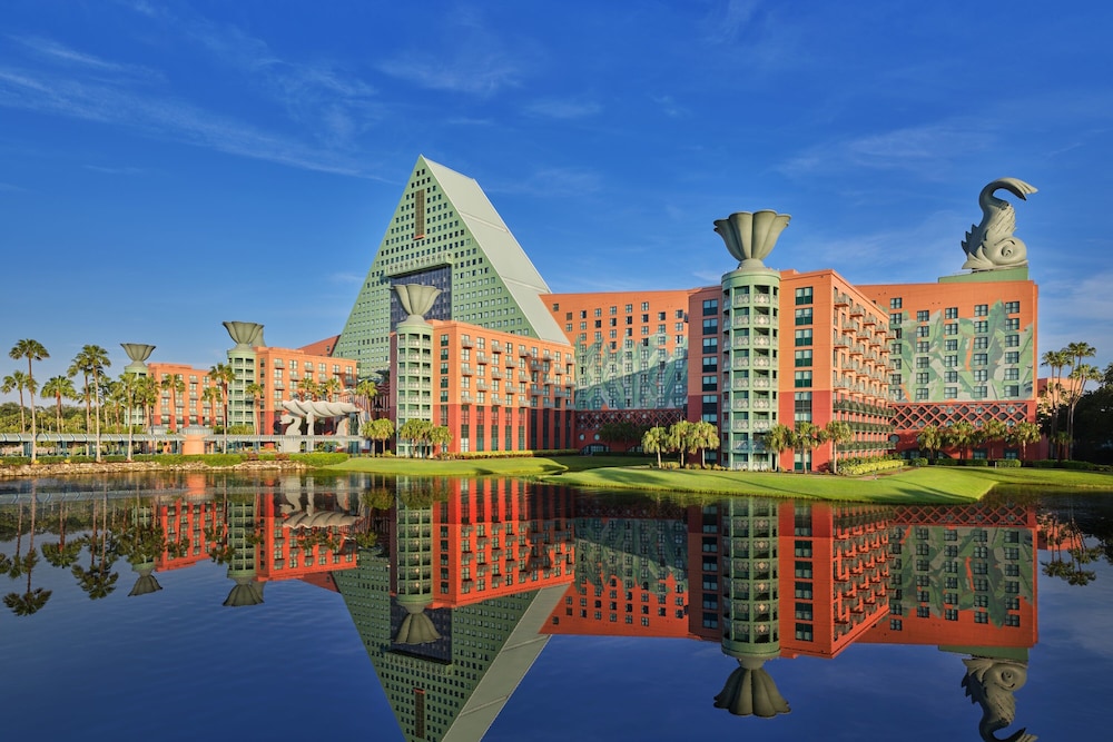 Walt Disney World Dolphin — Hotel building in Walt Disney World Resort, Florida