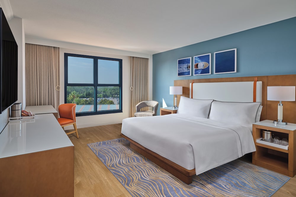 Walt Disney World Swan — Hotel rooms in Walt Disney World Resort, Florida