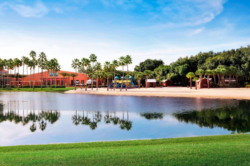 Walt Disney World Swan — Attractions for children in Walt Disney World Resort, Florida