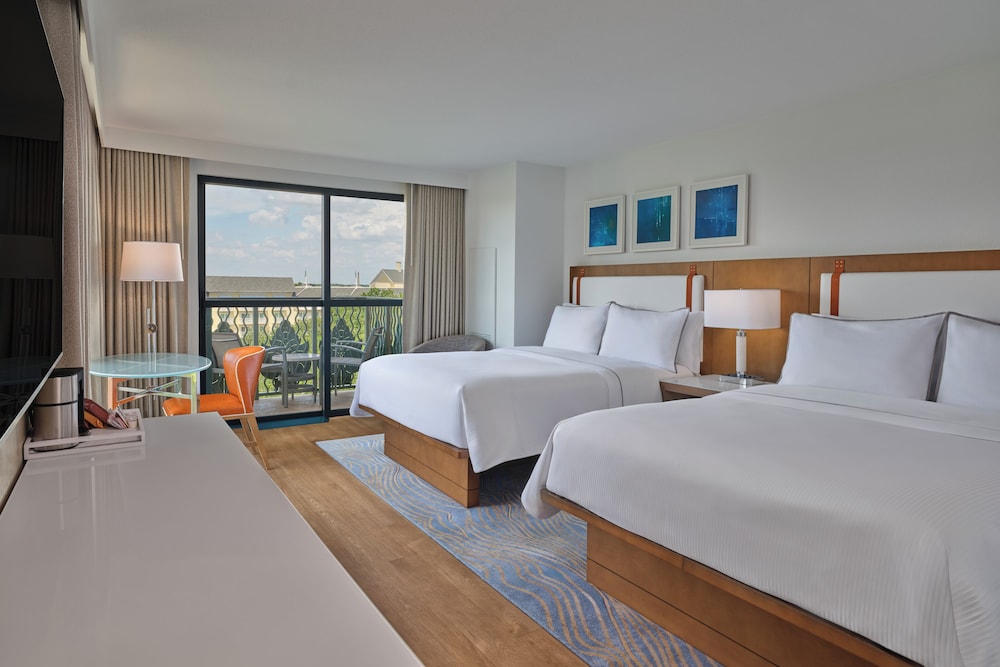 Walt Disney World Swan — Hotel rooms in Walt Disney World Resort, Florida