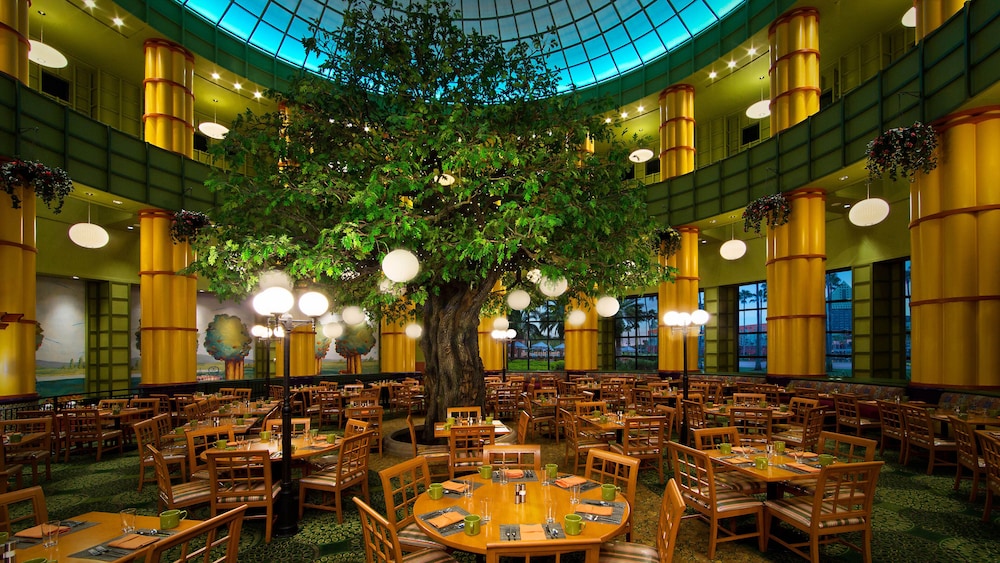 Walt Disney World Swan — Restaurant & bars in Walt Disney World Resort, Florida