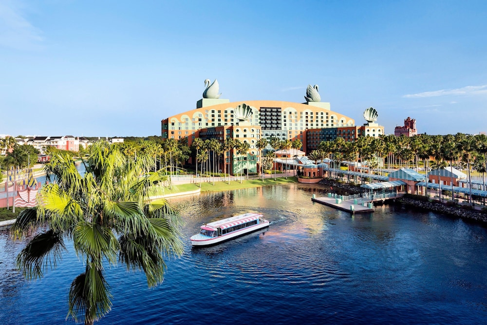 Walt Disney World Swan — Hotel building in Walt Disney World Resort, Florida