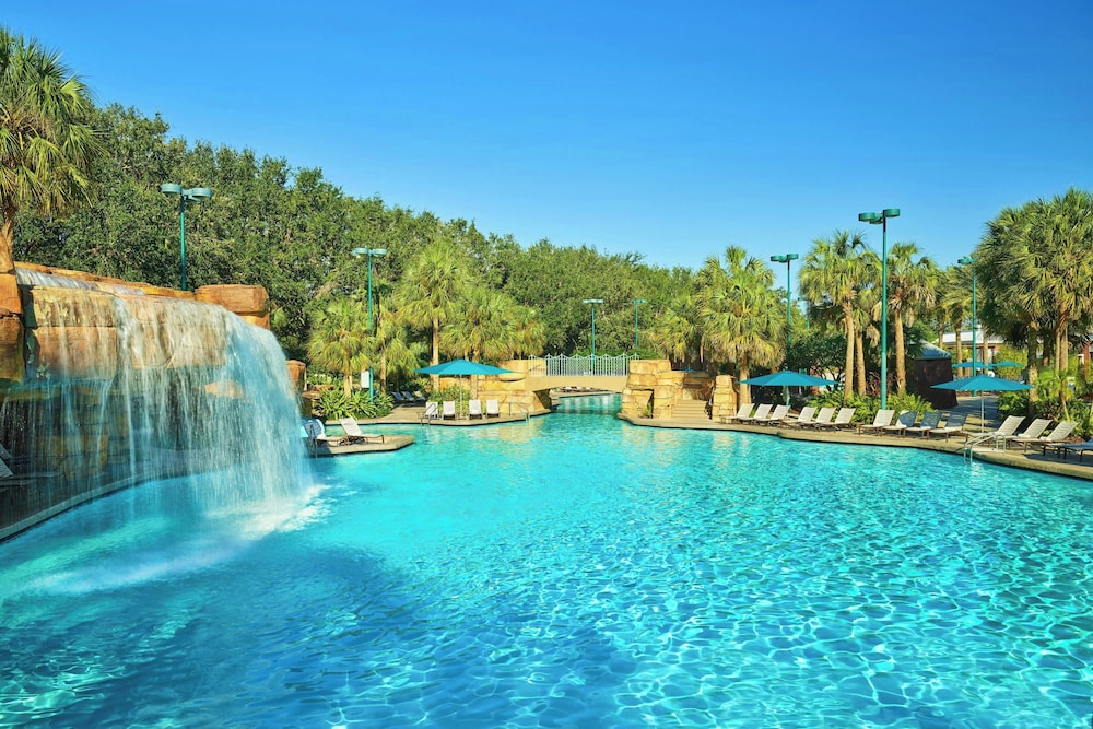 Walt Disney World Swan — Swimming pool in Walt Disney World Resort, Florida