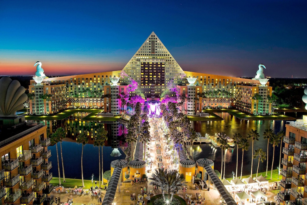 Walt Disney World Swan — Hotel building in Walt Disney World Resort, Florida