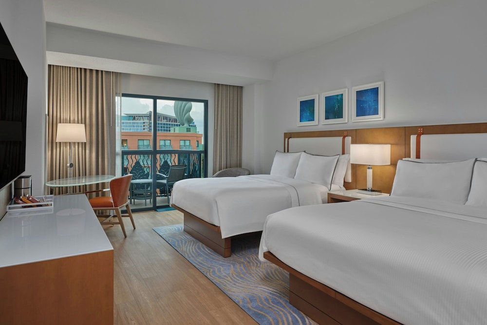 Walt Disney World Swan — Hotel rooms in Walt Disney World Resort, Florida