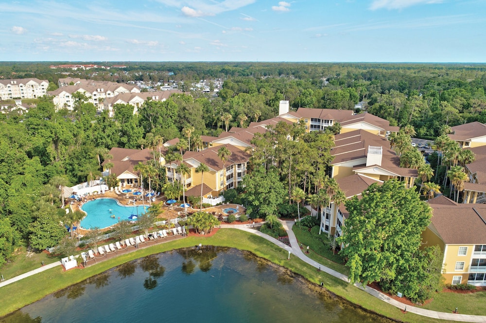 Club Wyndham Cypress Palms — Hotel building in Kissimmee, Florida