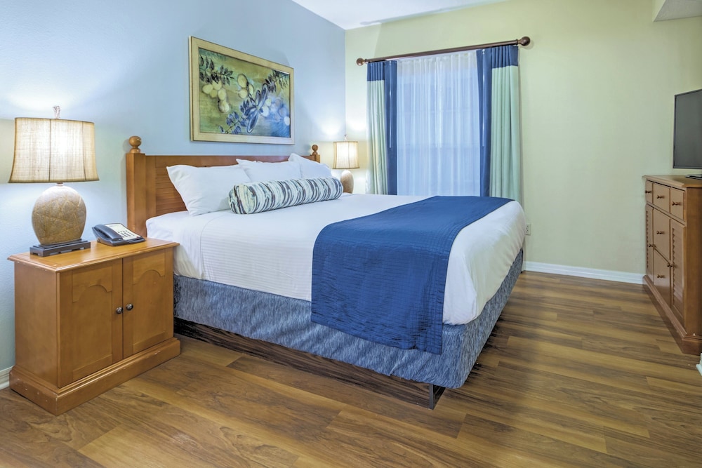 Club Wyndham Cypress Palms — Hotel rooms in Kissimmee, Florida