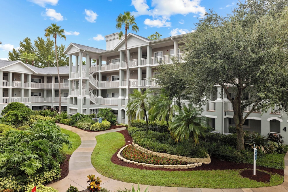 Club Wyndham Cypress Palms — Hotel building in Kissimmee, Florida