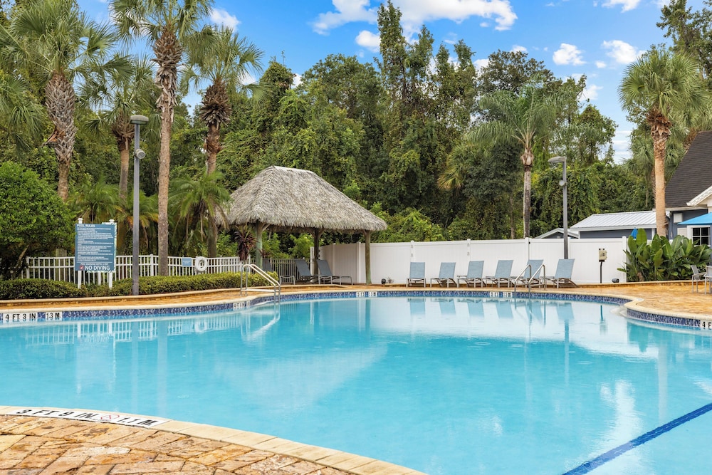 Club Wyndham Cypress Palms — Swimming pool in Kissimmee, Florida