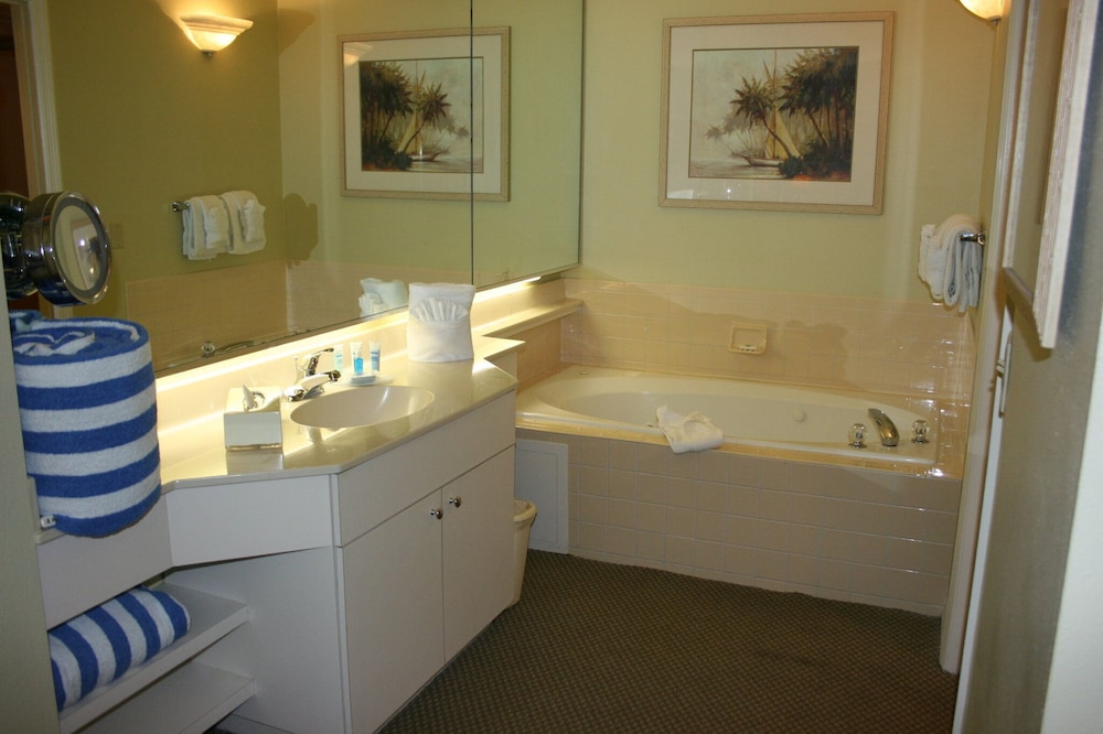 Club Wyndham Cypress Palms — Hotel rooms in Kissimmee, Florida