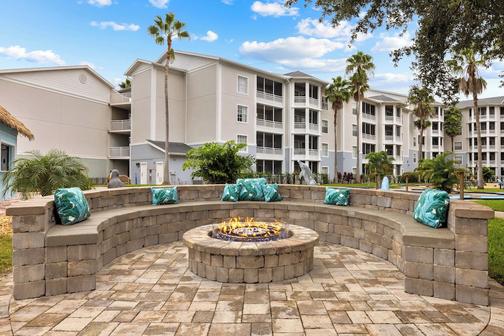 Club Wyndham Cypress Palms — Hotel building in Kissimmee, Florida