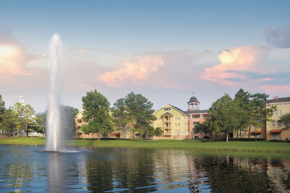 Disney's Saratoga Springs Resort & Spa — Hotel building in Lake Buena Vista, Florida