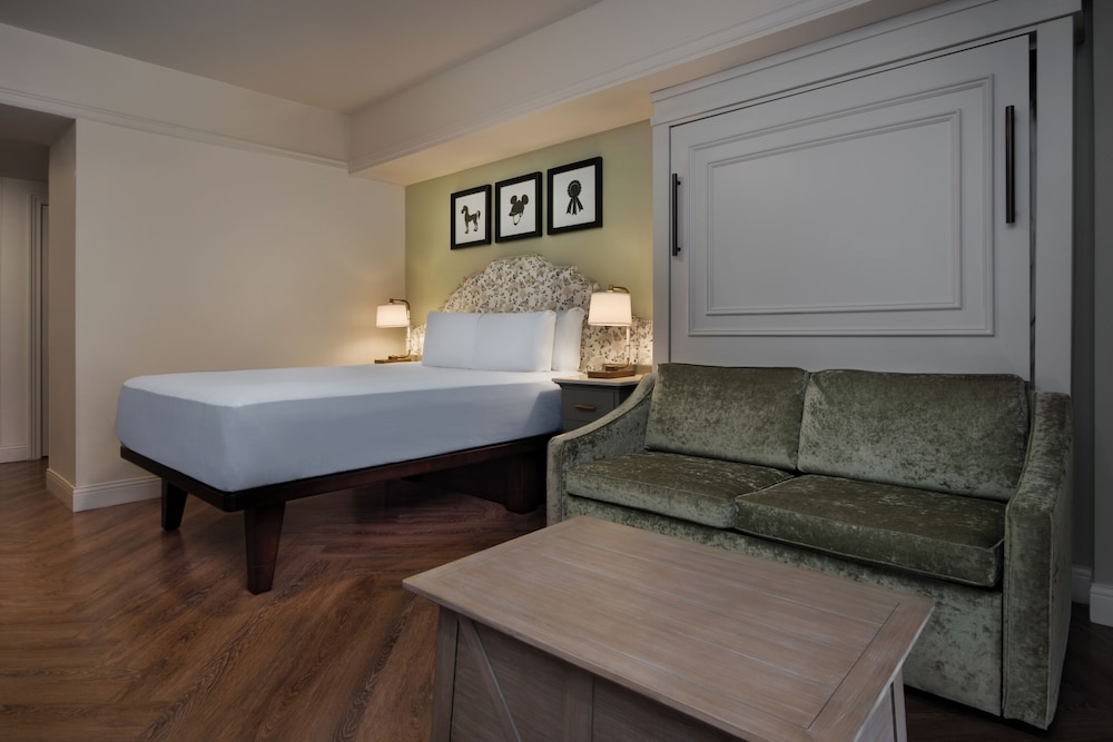 Disney's Saratoga Springs Resort & Spa — Hotel rooms in Lake Buena Vista, Florida