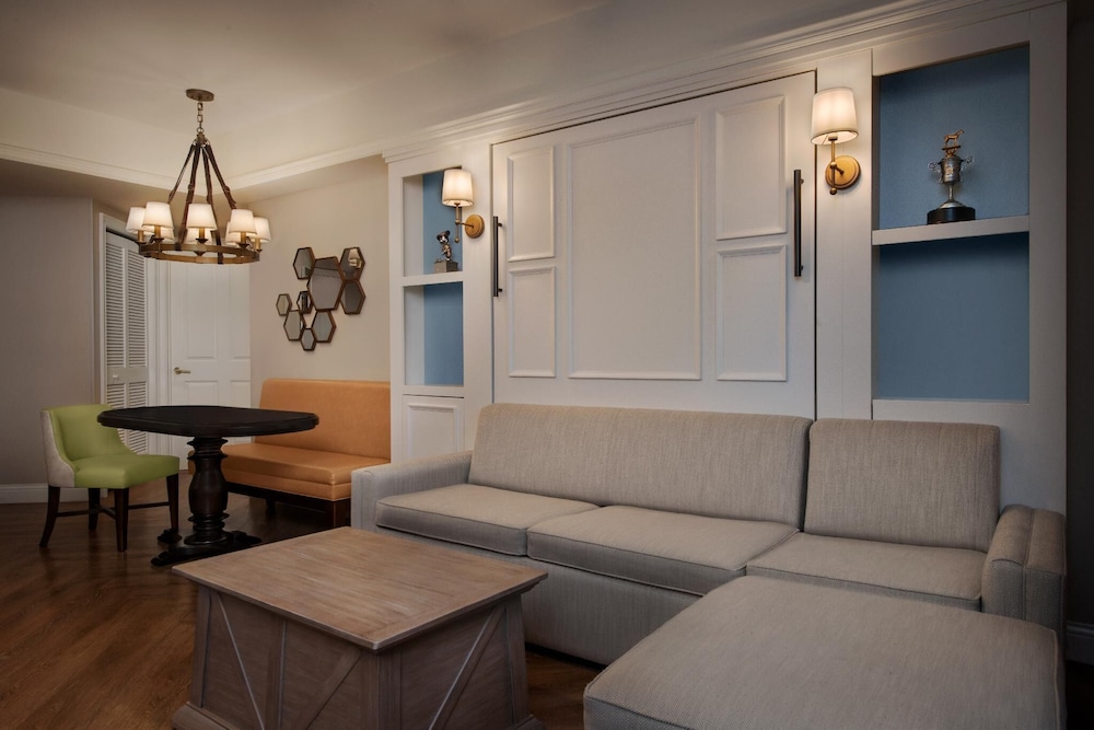 Disney's Saratoga Springs Resort & Spa — Hotel rooms in Lake Buena Vista, Florida