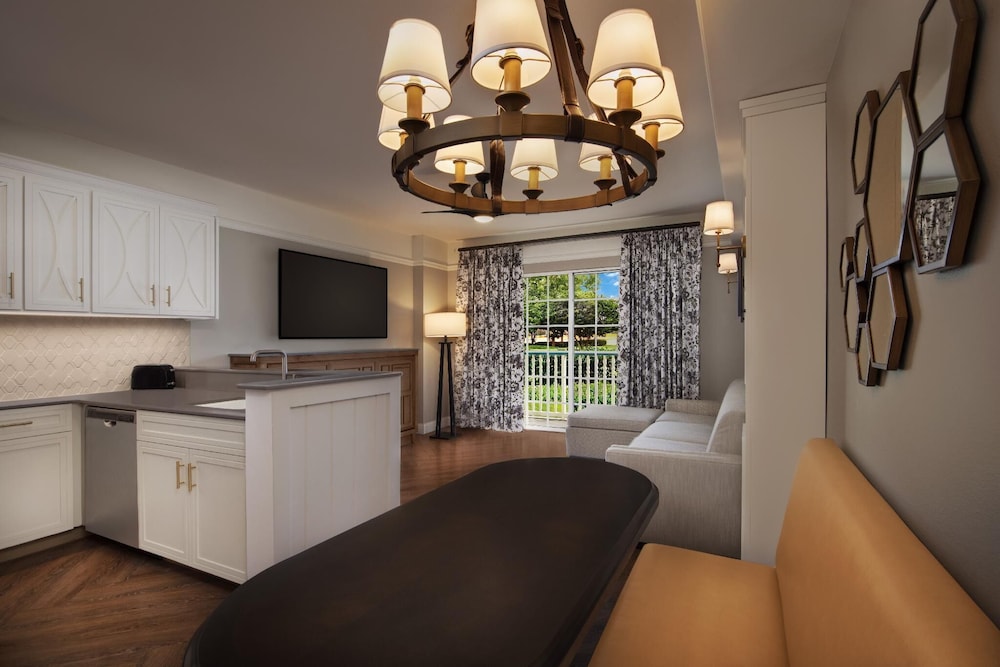 Disney's Saratoga Springs Resort & Spa — Hotel rooms in Lake Buena Vista, Florida