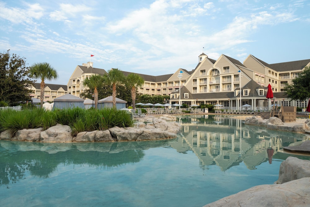Disney's Yacht Club Resort — Swimming pool in Walt Disney World Resort, Florida