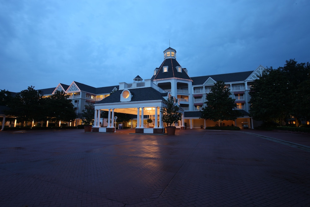 Disney's Yacht Club Resort — Hotel building in Walt Disney World Resort, Florida
