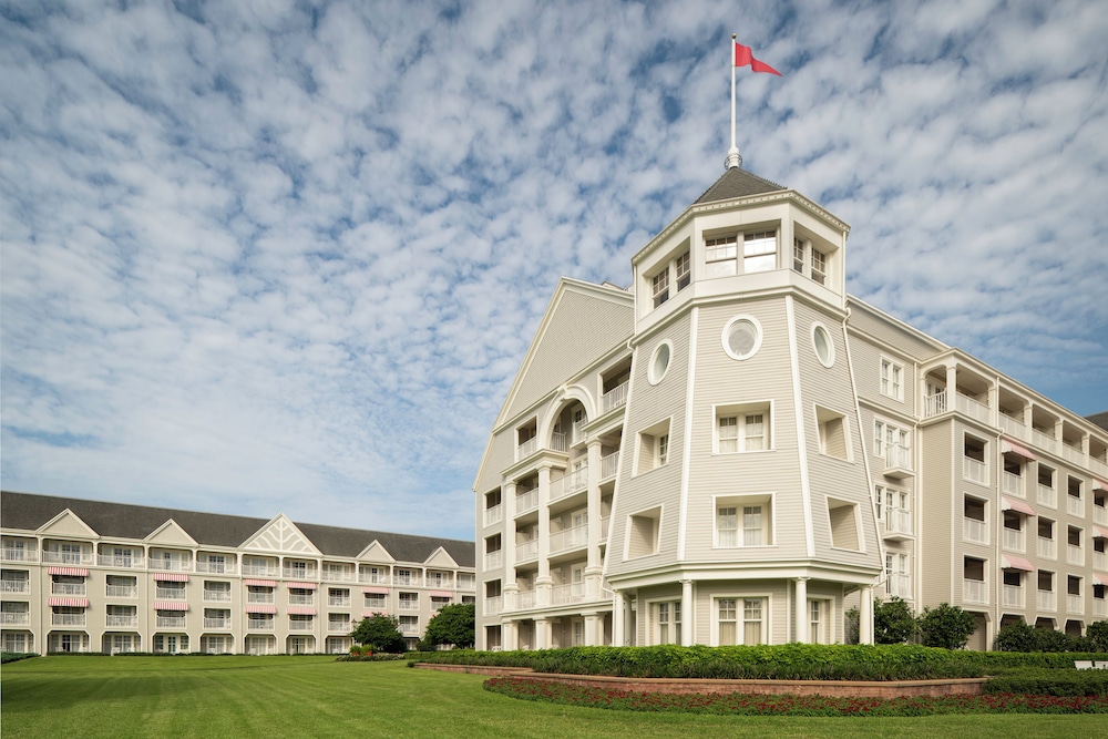 Disney's Yacht Club Resort — Hotel building in Walt Disney World Resort, Florida
