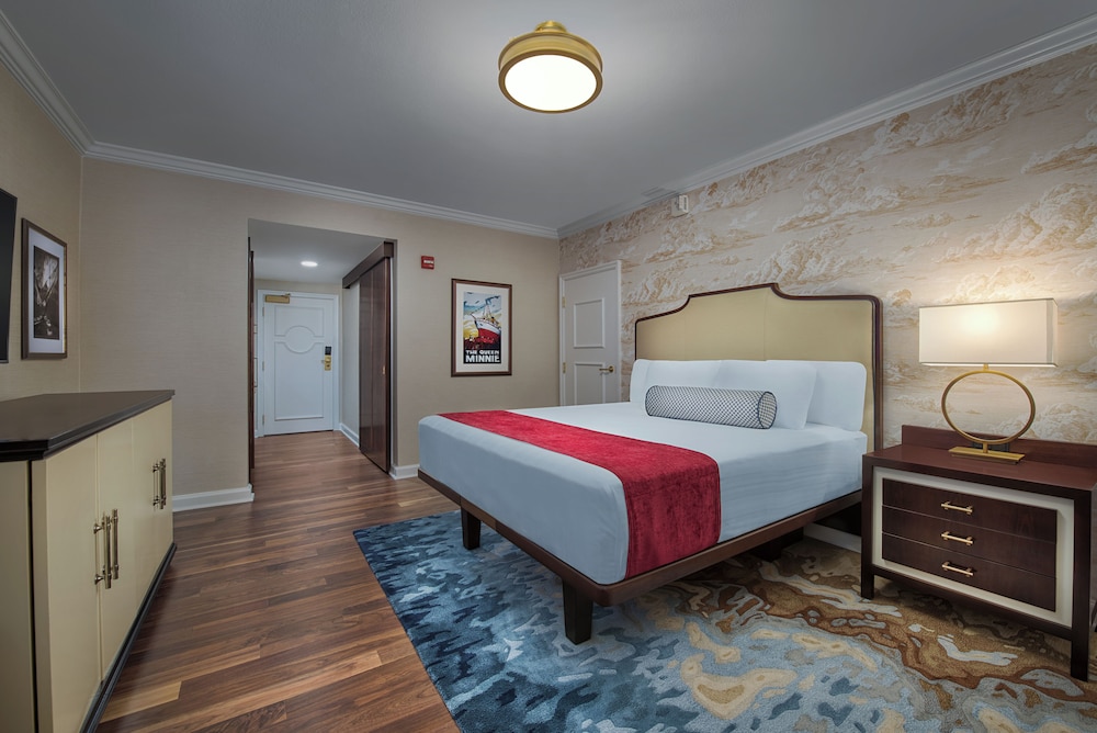 Disney's Yacht Club Resort — Hotel rooms in Walt Disney World Resort, Florida