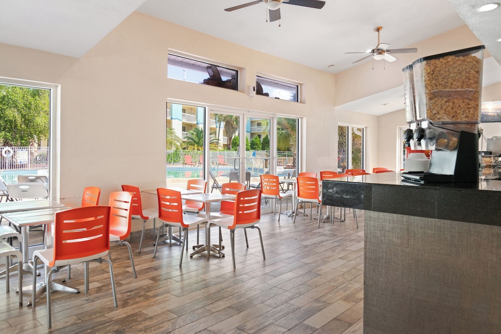 Orlando International Drive North Hotel — Restaurant & bars in Orlando, Florida