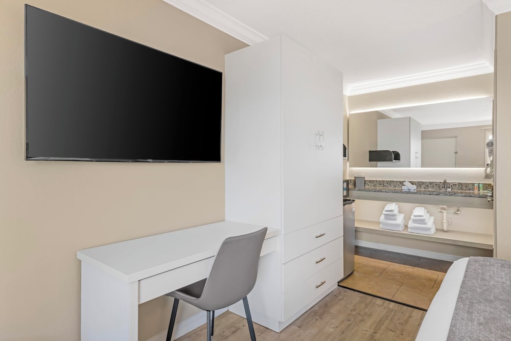 Orlando International Drive North Hotel — Hotel rooms in Orlando, Florida