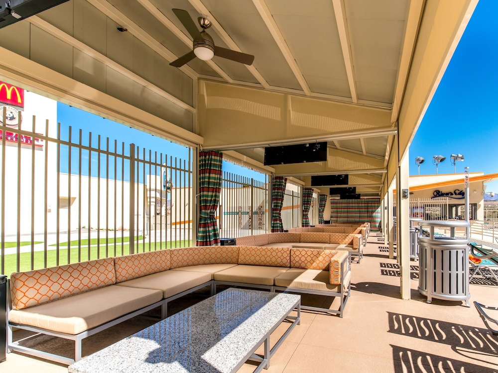 The Aquarius Casino Resort, BW Premier Collection — Restaurant & bars in Laughlin, Nevada