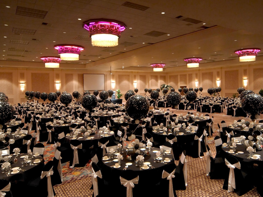 The Aquarius Casino Resort, BW Premier Collection — Restaurant & bars in Laughlin, Nevada