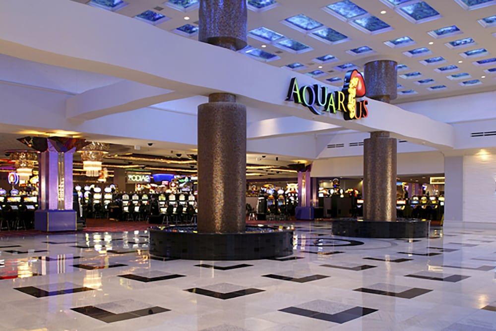 The Aquarius Casino Resort, BW Premier Collection — Hotel building in Laughlin, Nevada