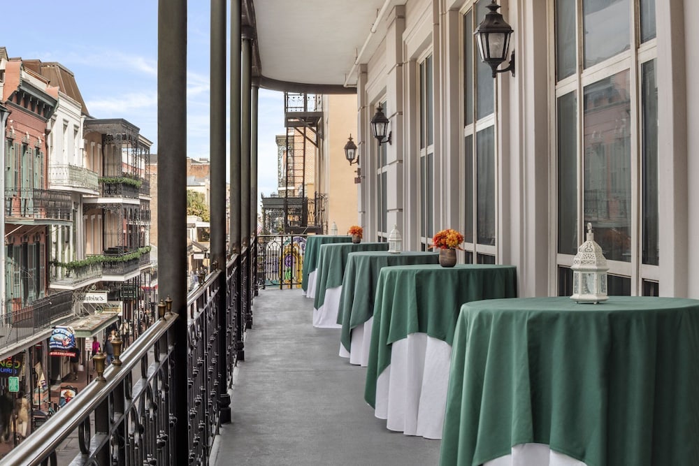 Crowne Plaza New Orleans French Qtr - Astor by IHG — Hotel building in New Orleans, Louisiana