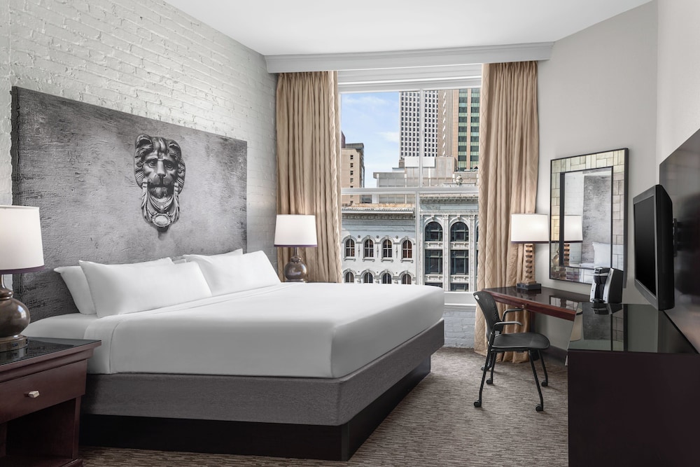 Crowne Plaza New Orleans French Qtr - Astor by IHG — Hotel rooms in New Orleans, Louisiana