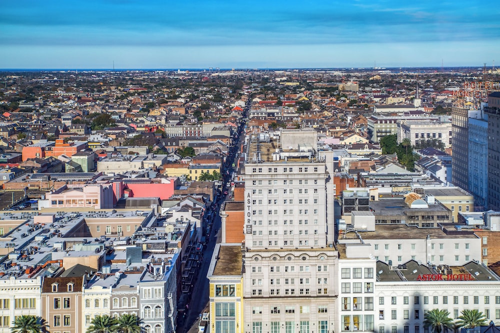 Crowne Plaza New Orleans French Qtr - Astor by IHG — Hotel building in New Orleans, Louisiana