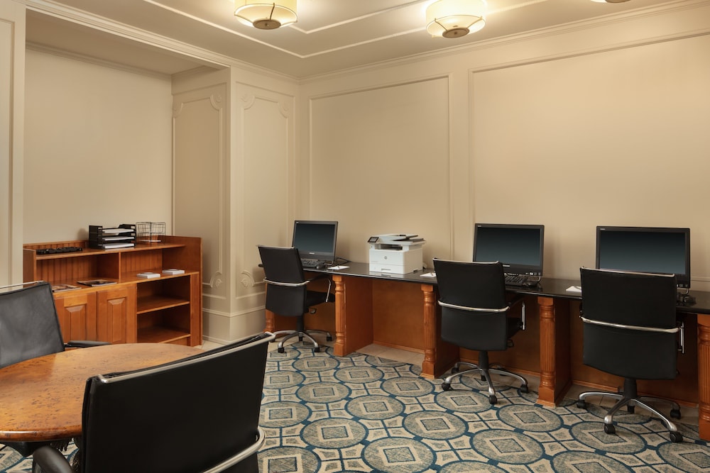 Crowne Plaza New Orleans French Qtr - Astor by IHG — Hotel building in New Orleans, Louisiana