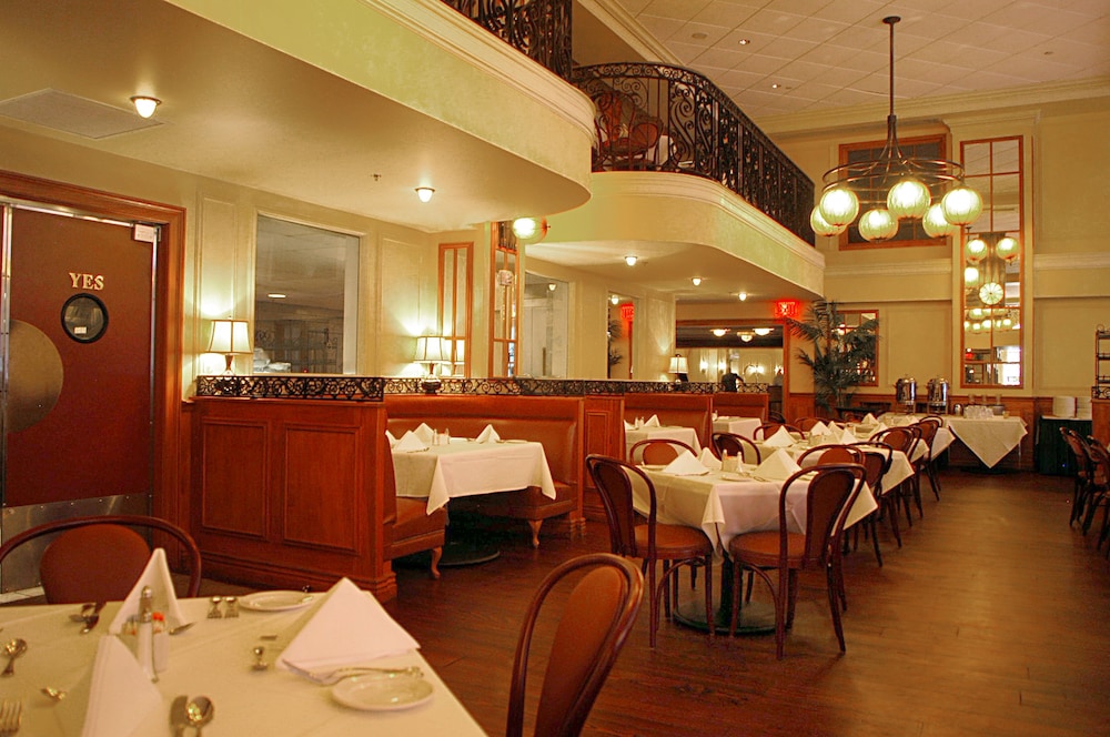 Crowne Plaza New Orleans French Qtr - Astor by IHG — Restaurant & bars in New Orleans, Louisiana