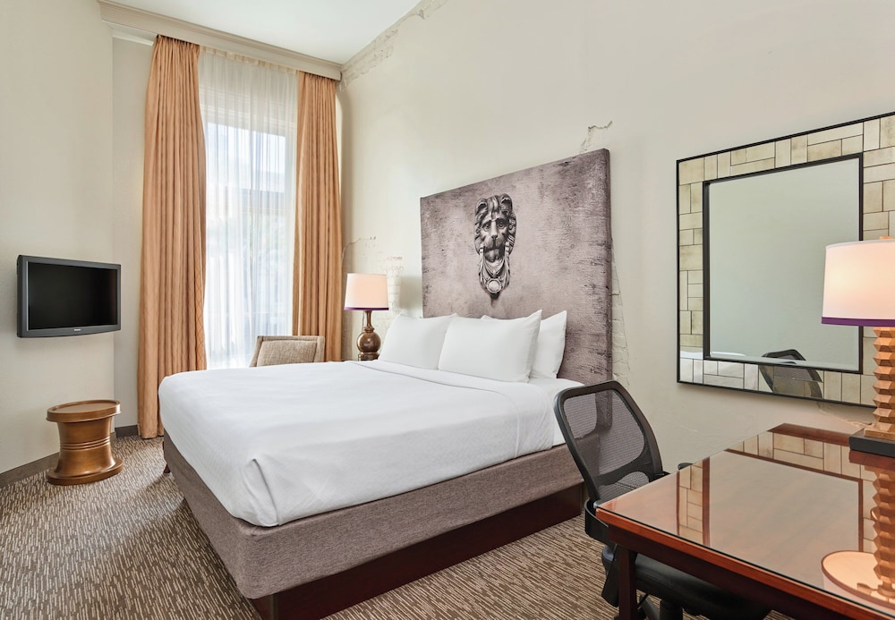 Crowne Plaza New Orleans French Qtr - Astor by IHG — Hotel rooms in New Orleans, Louisiana