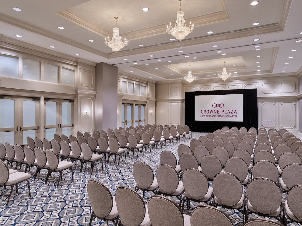 Crowne Plaza New Orleans French Qtr - Astor by IHG — Hotel building in New Orleans, Louisiana