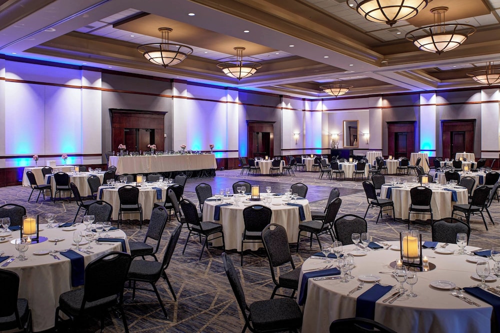 Auburn Hills Marriott Pontiac — Restaurant & bars in Pontiac, Michigan