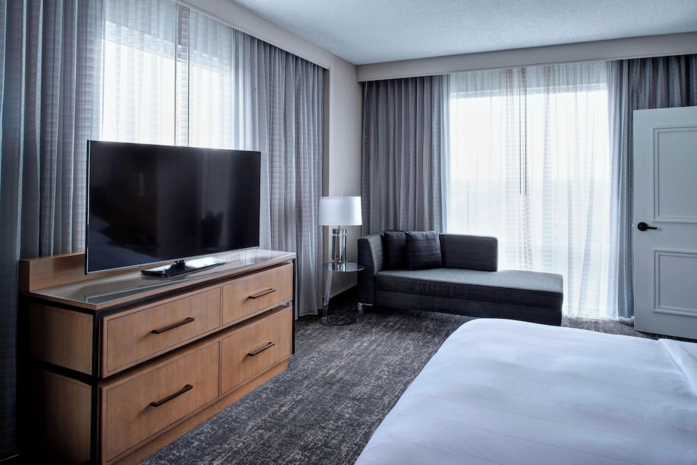 Auburn Hills Marriott Pontiac — Hotel rooms in Pontiac, Michigan
