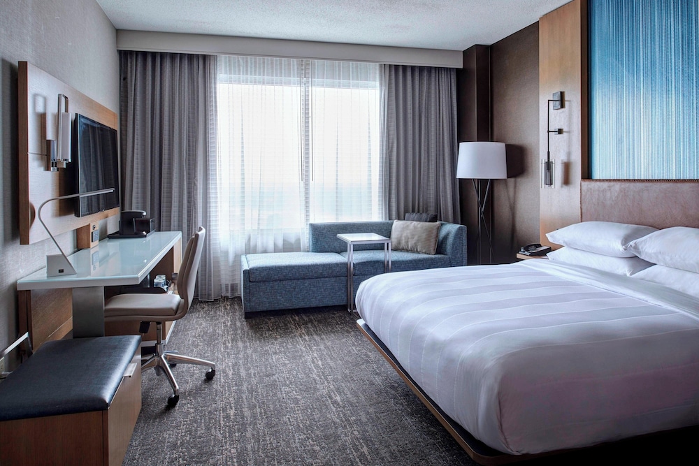 Auburn Hills Marriott Pontiac — Hotel rooms in Pontiac, Michigan