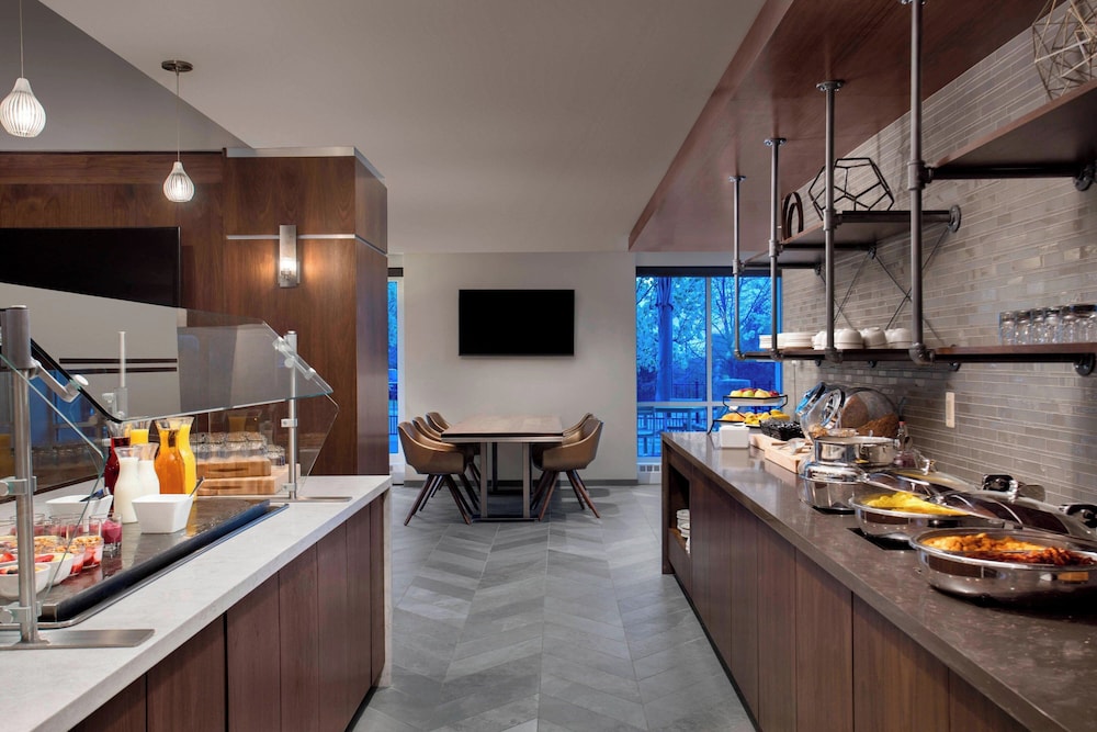 Auburn Hills Marriott Pontiac — Hotel rooms in Pontiac, Michigan