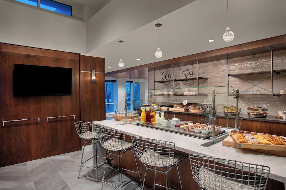 Auburn Hills Marriott Pontiac — Restaurant & bars in Pontiac, Michigan