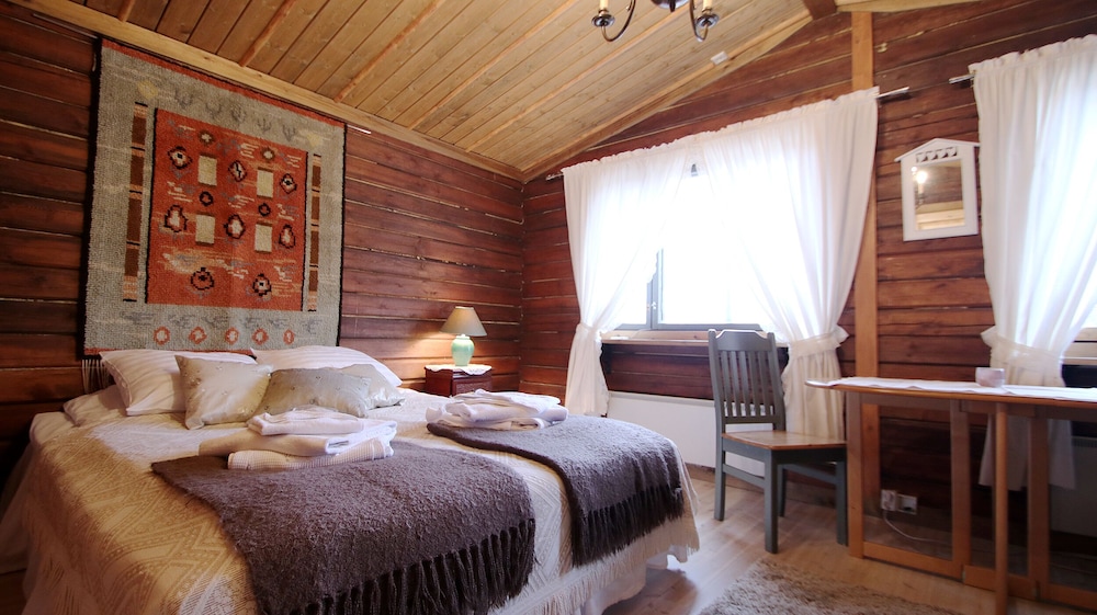 Elves Village Hotel — Hotel rooms in Kittilä, Lapland