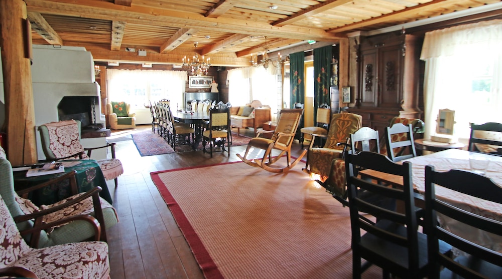 Elves Village Hotel — Restaurant & bars in Kittilä, Lapland